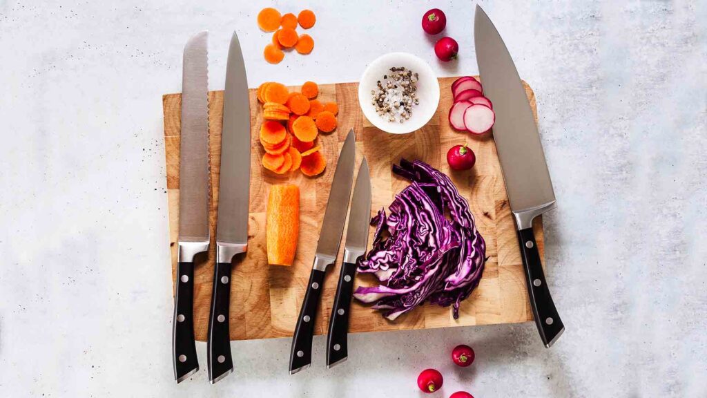 Design, peso e materiali: le caratteristiche dei coltelli da cucina