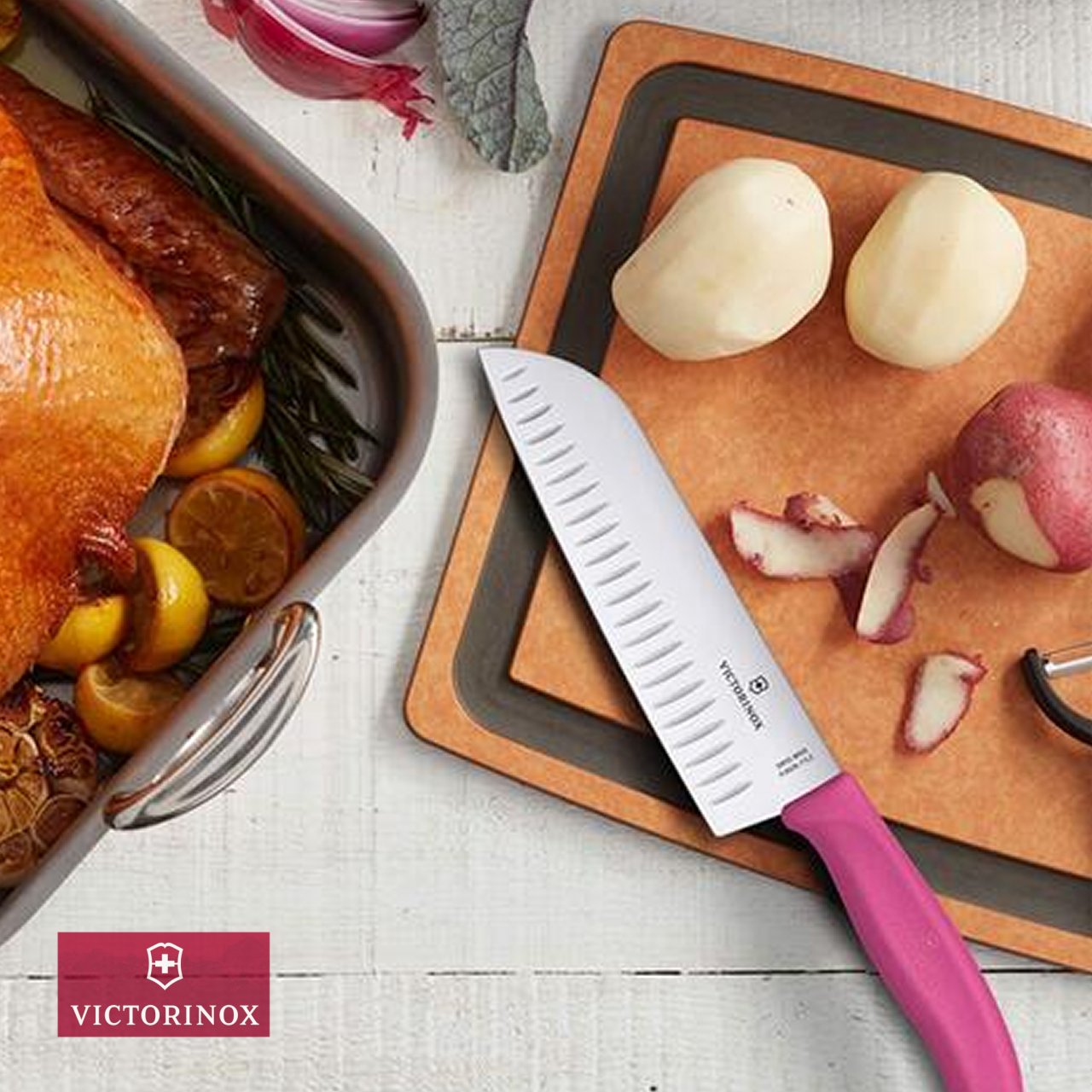 Coltello Santoku 17 cm Victorinox Classic colorato V-6.85 26.17L8B - immagine 6