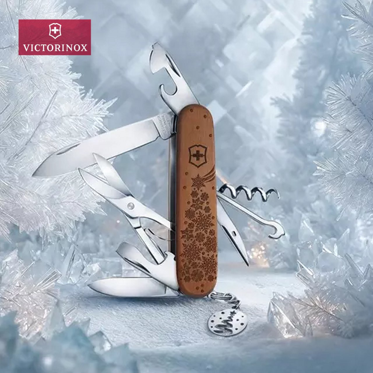 Multiuso Victorinox Climber Wood Winter Magic 2025 Limited Edition 1.3701.63E1 - immagine 6