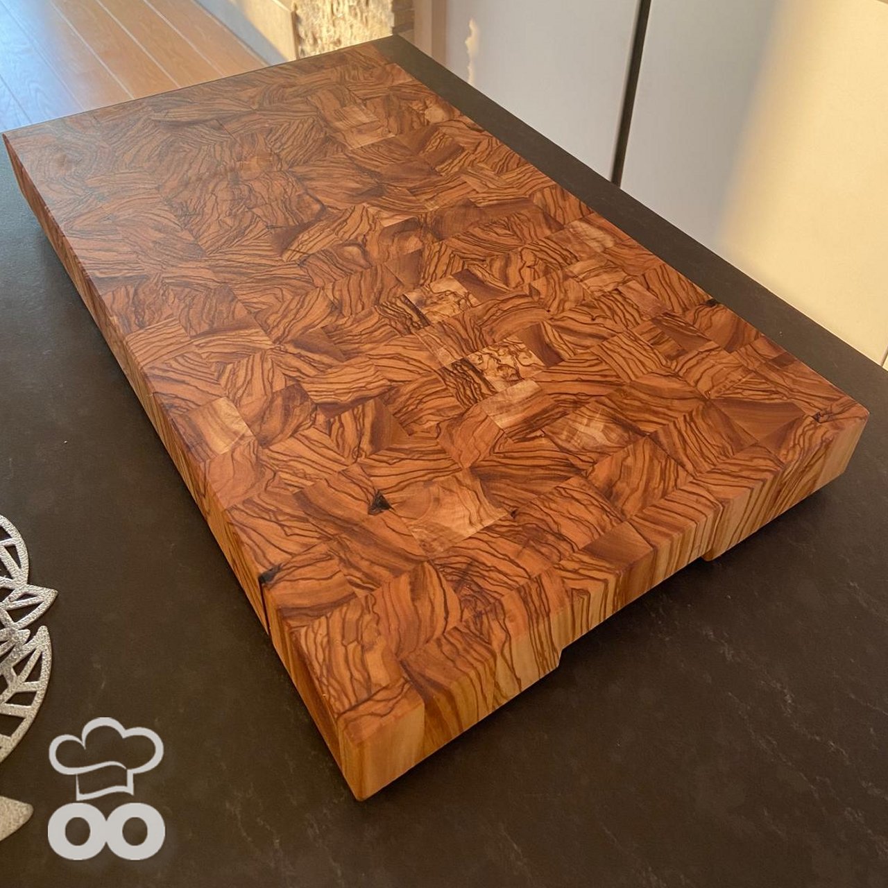 Tagliere artigianale in Olivo 55 x 32 cm TA020 - immagine 4
