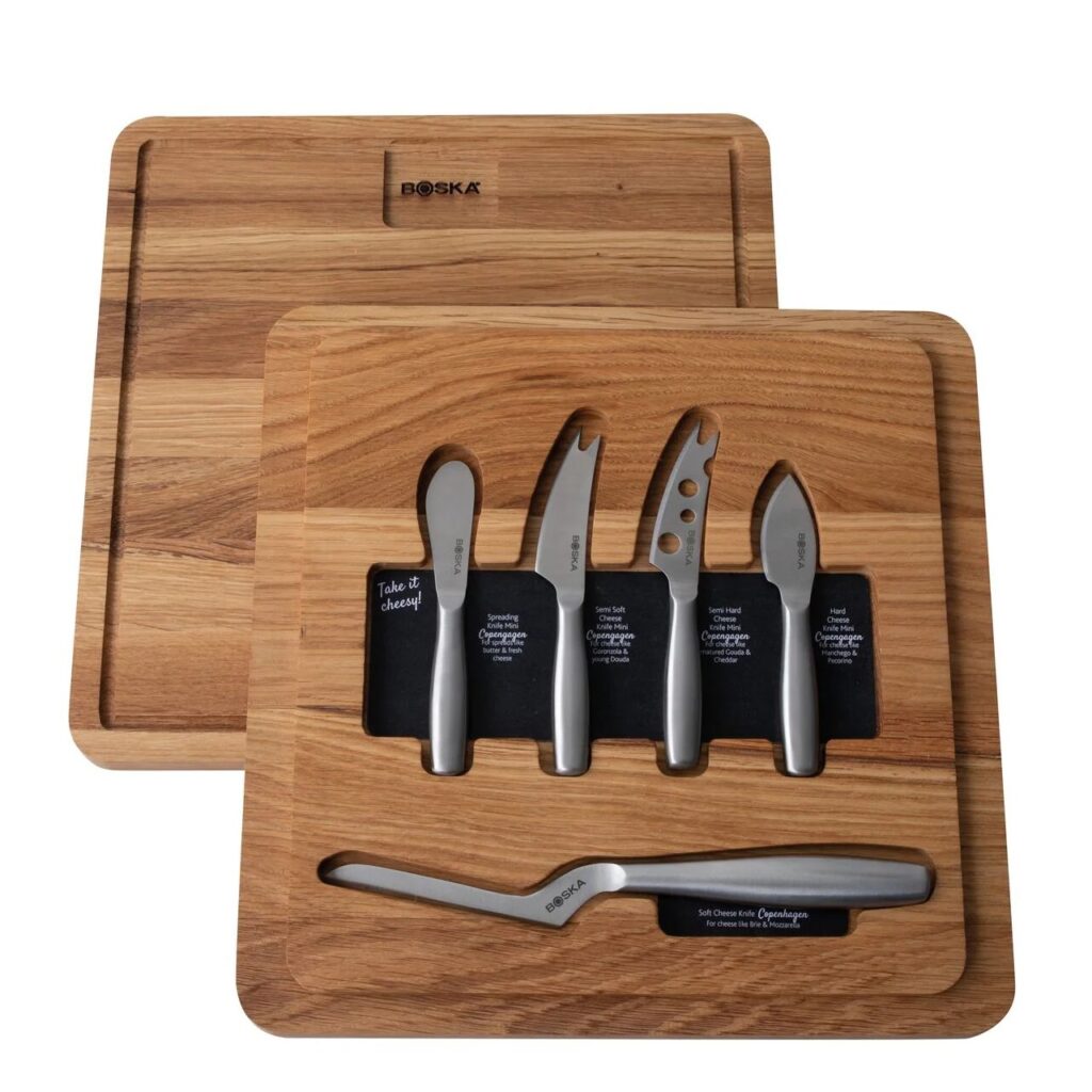 Set Boska Copenhagen con doppio tagliere e 5 coltelli da formaggio 307202